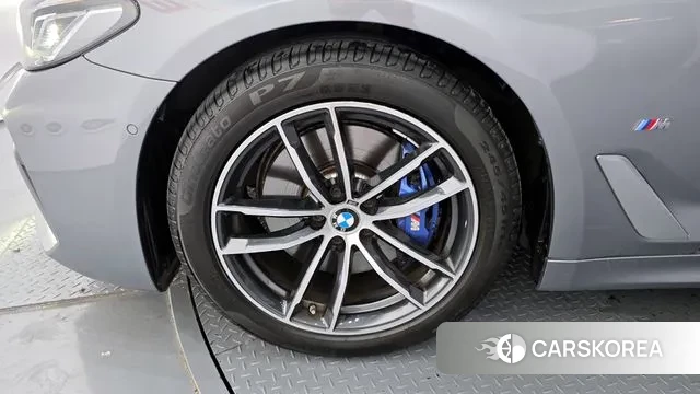 BMW 5 Series (G30) id 3053121 из Кореи 15