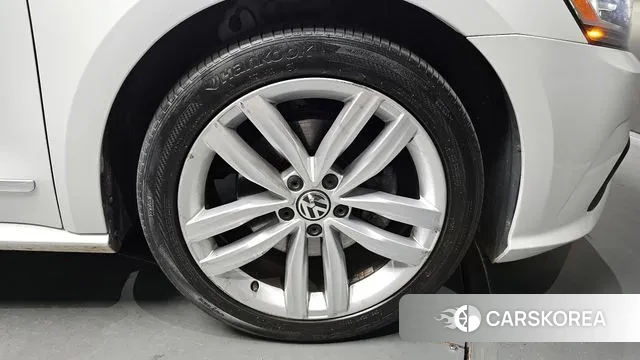 Volkswagen The New Passat id 3050558 из Кореи 15