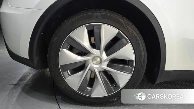 Tesla Model Y id 4579277 из Кореи 26