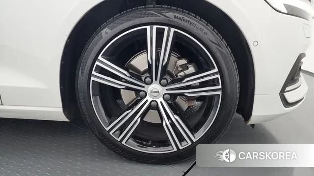 Volvo S60 3rd generation id 3788329 из Кореи 15