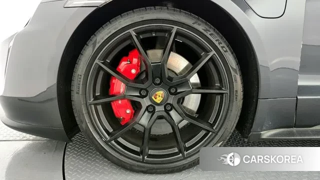 Porsche Taycan id 3305773 из Кореи 15