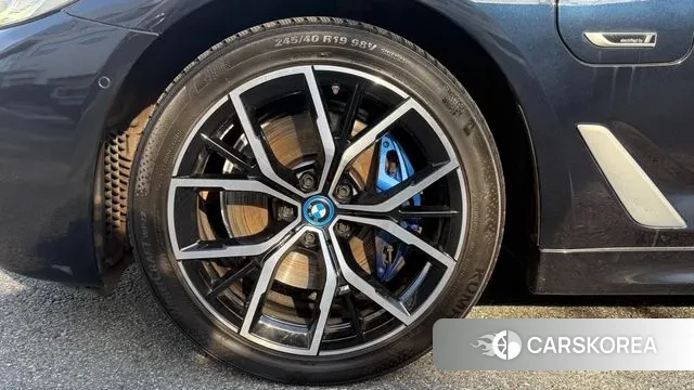 BMW 5 Series (G30) id 3543642 из Кореи 15