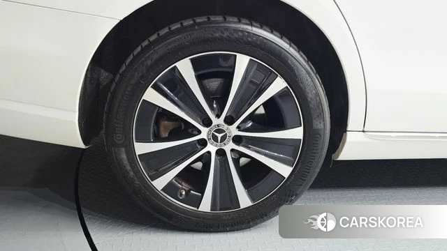Mercedes-Benz E-Class W213 id 4244857 из Кореи 26