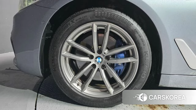 BMW 5 Series (G30) id 4530751 из Кореи 28