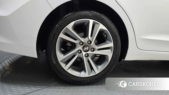 Hyundai Avante AD id 4722564 из Кореи 25