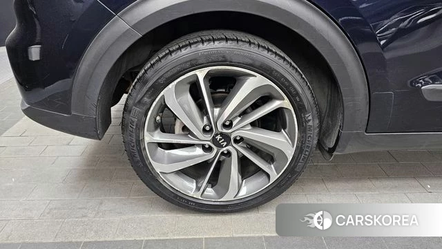 Kia Niro id 4246144 из Кореи 15