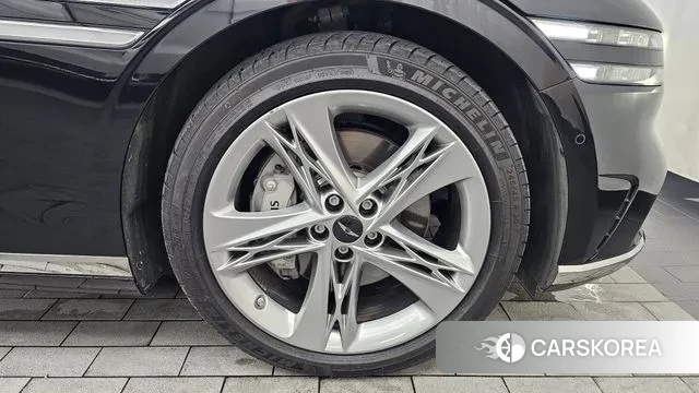 Genesis G90 (RS4) id 3016037 из Кореи 15