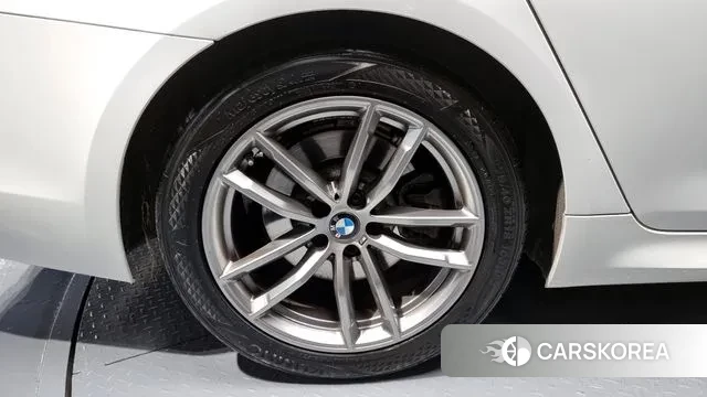 BMW 5 Series (G30) id 3428946 из Кореи 15