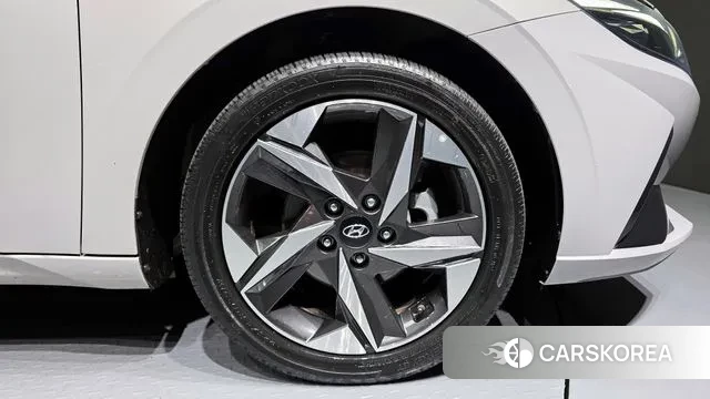 Hyundai Avante (CN7) id 3291651 из Кореи 15