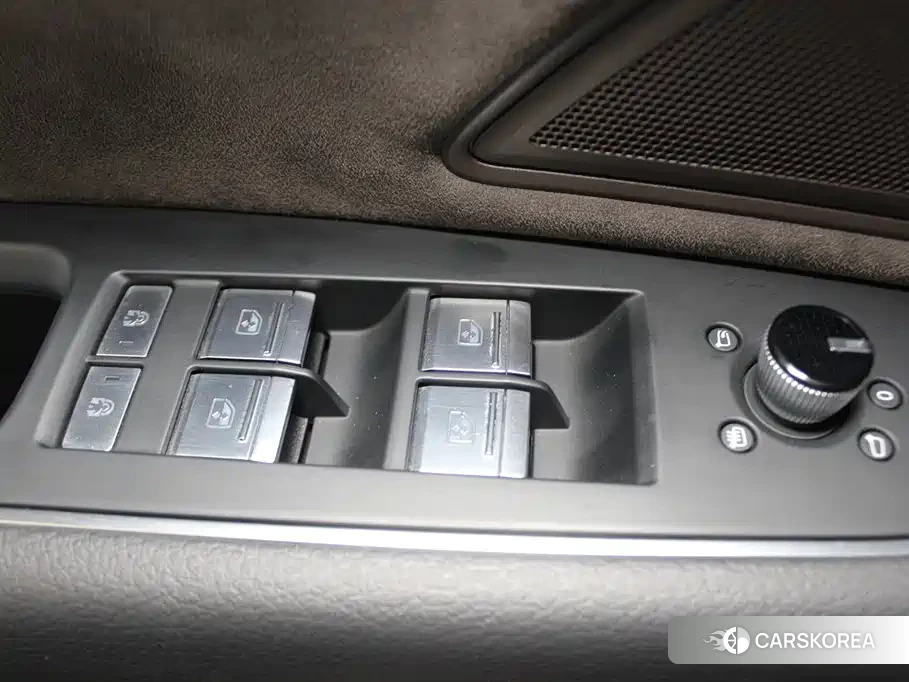 Audi A8 id 4547261 из Китая 11