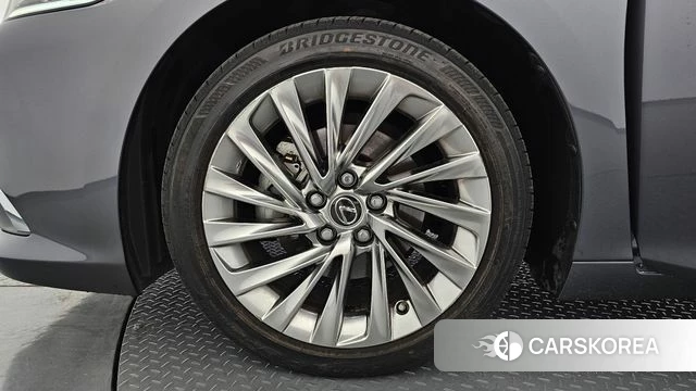 Lexus ES300h 7th generation id 4267825 из Кореи 34