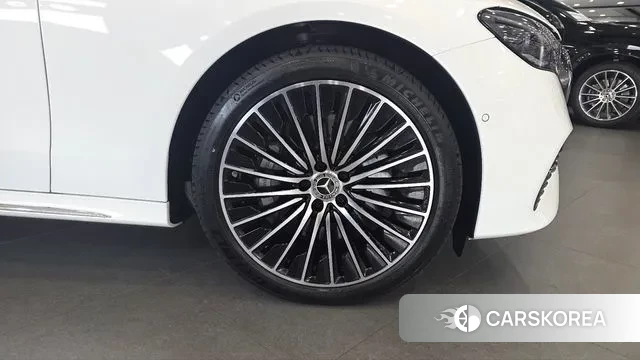 Mercedes-Benz E-Class W214 id 3689352 из Кореи 15