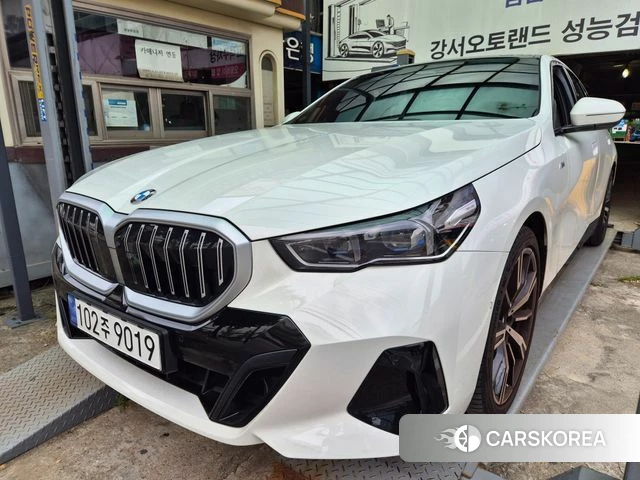 BMW 5 Series (G60) id 4488289 из Кореи 15