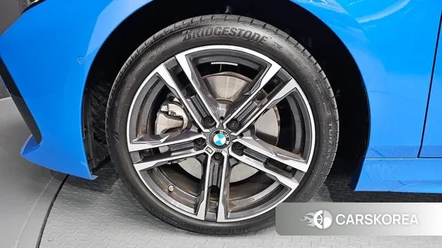 BMW 1 Series (F40) id 3190649 из Кореи 15