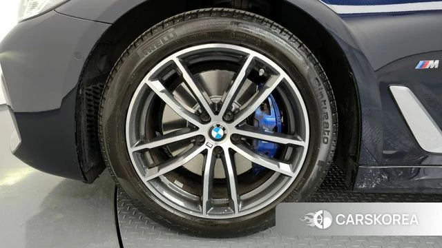 BMW 5 Series (G30) id 3897301 из Кореи 15