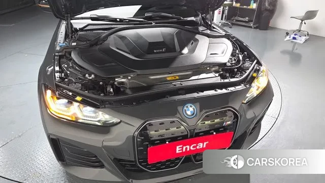 BMW i4 id 3236716 из Кореи 15