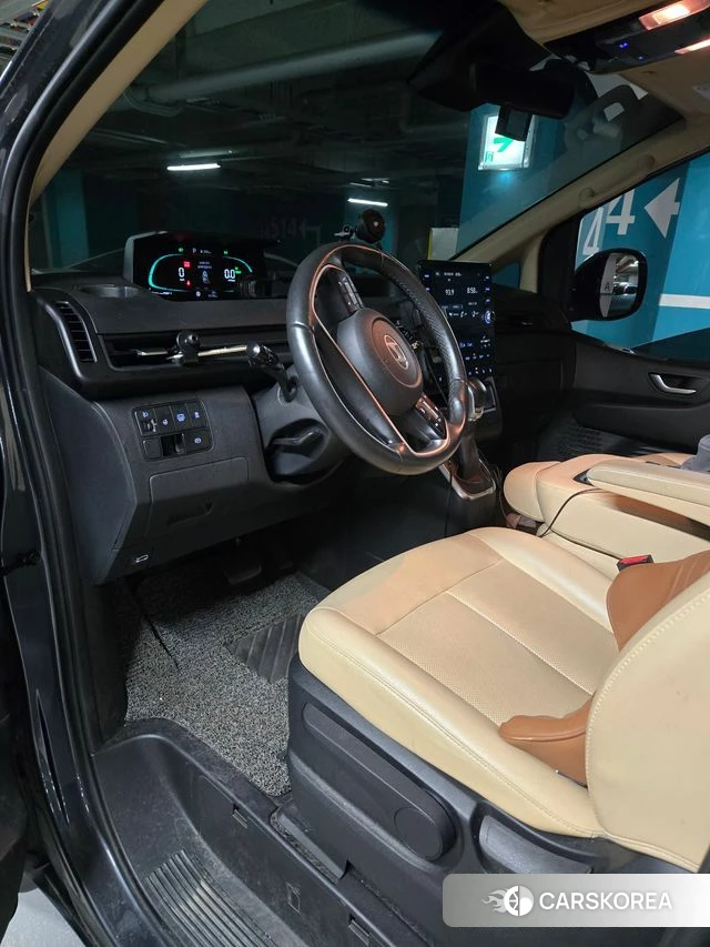 Hyundai Staria 2024 Серый из Кореи, фото 5