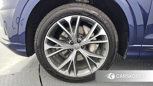 Audi Q8 (4M) id 3681343 из Кореи 15