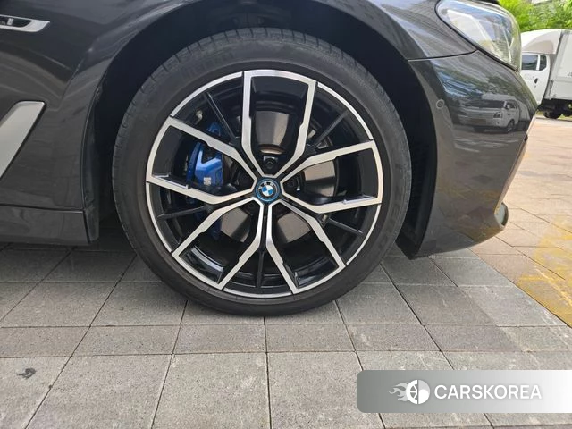 BMW 5 Series (G30) id 4315790 из Кореи 7