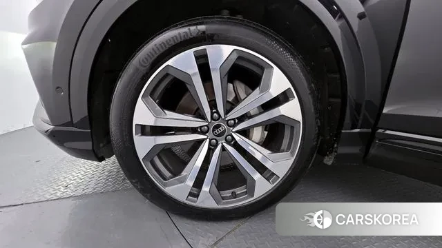 Audi Q8 (4M) id 3477588 из Кореи 15