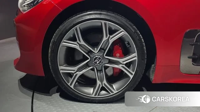 Kia Stinger id 3608329 из Кореи 15