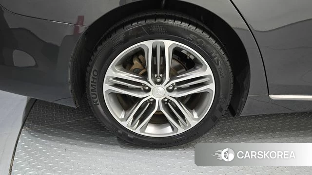 Hyundai Grandeur IG id 4448371 из Кореи 28