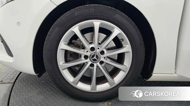 Mercedes-Benz A-Class W177 id 4294181 из Кореи 27