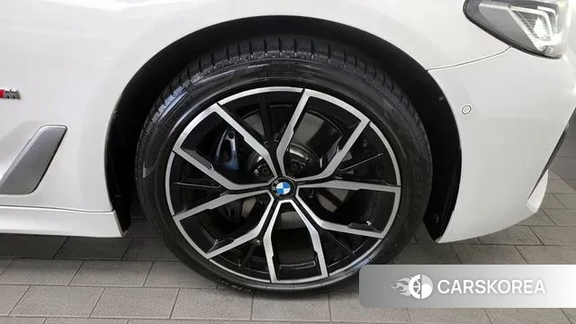 BMW 5 Series (G30) id 3493822 из Кореи 15