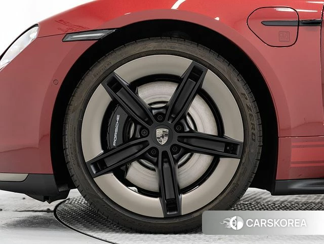 Porsche Taycan id 4622884 из Кореи 15
