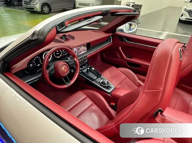 Porsche 911(992) id 3181988 из Кореи 8