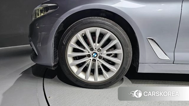 BMW 5 Series (G30) id 4390519 из Кореи 15