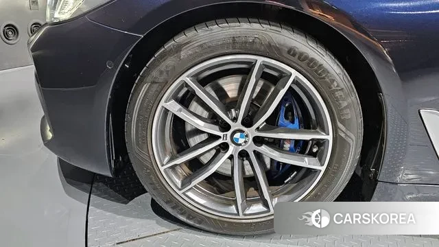 BMW 5 Series (G30) id 3361625 из Кореи 15