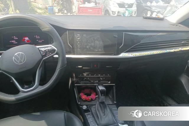 Volkswagen Passat id 4276369 из Китая 12