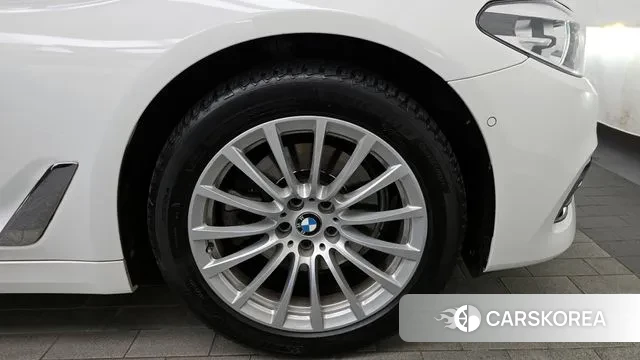 BMW 5 Series (G30) id 3587992 из Кореи 15