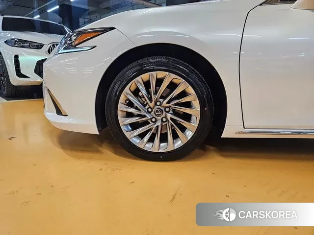 Lexus ES300h 7th generation id 3731925 из Кореи 13