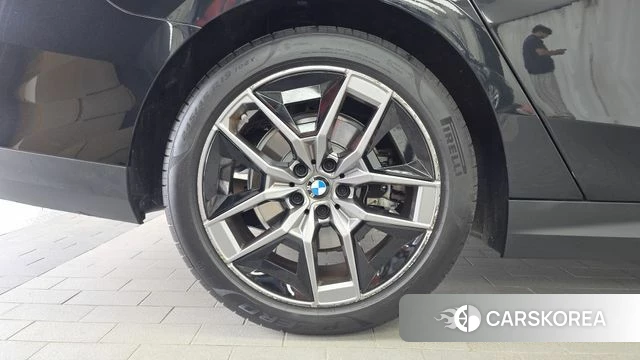 BMW 5 Series (G60) id 4681459 из Кореи 30