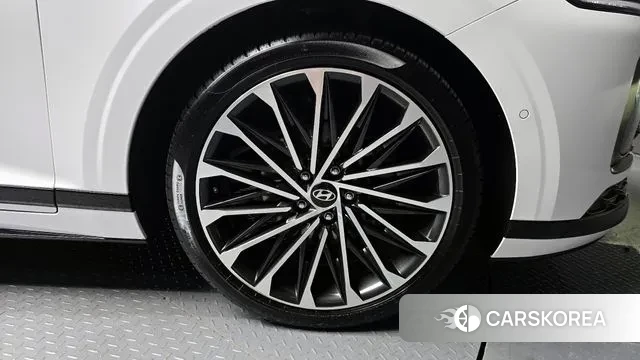 Hyundai Grandeur Hybrid (GN7) id 2974707 из Кореи 15