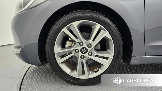 Hyundai Avante AD id 3925193 из Кореи 15