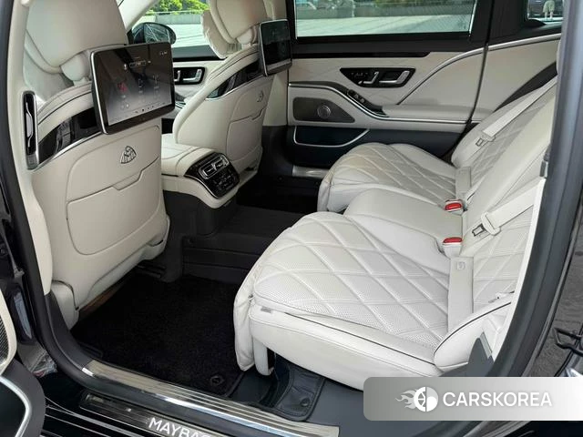 Mercedes-Benz Maybach S-class 2024 Черный из Китая, фото 5