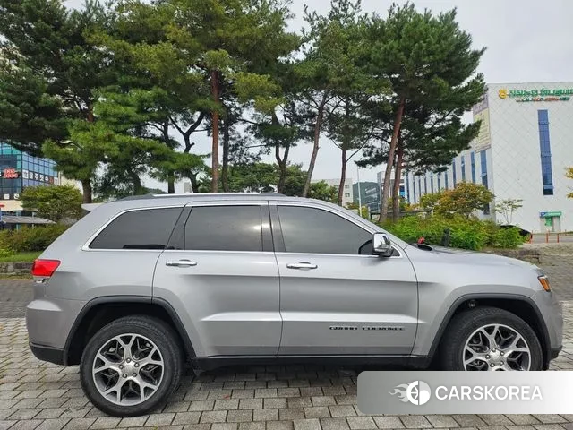 Jeep Grand Cherokee id 3269899 из Кореи 15