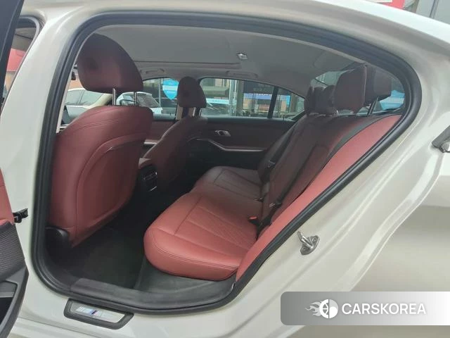 BMW 3 series 2023 Белый из Китая, фото 5