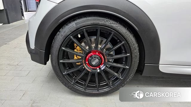 Mini Cooper S id 4231654 из Кореи 28