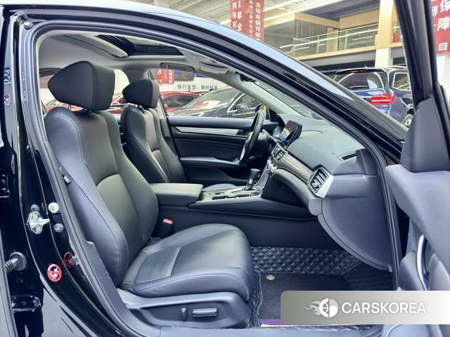 Honda Accord id 4358985 из Китая 9