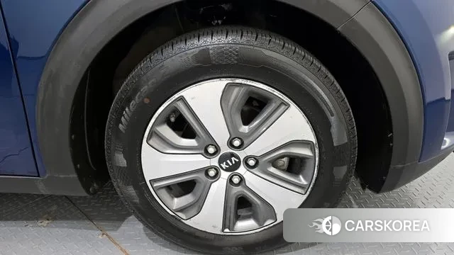 Kia Niro id 2981702 из Кореи 15