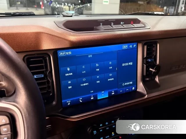 Ford Bronco 6th Generation 2022 Небесно-голубой из Кореи, фото 5