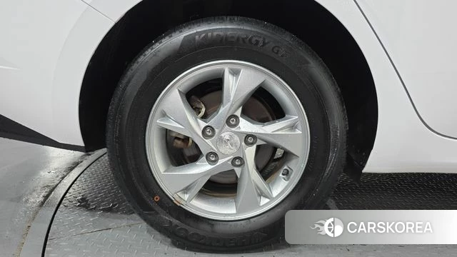Hyundai Avante (CN7) id 4383001 из Кореи 30