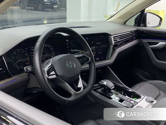 Volkswagen Touareg id 3869755 из Китая 32