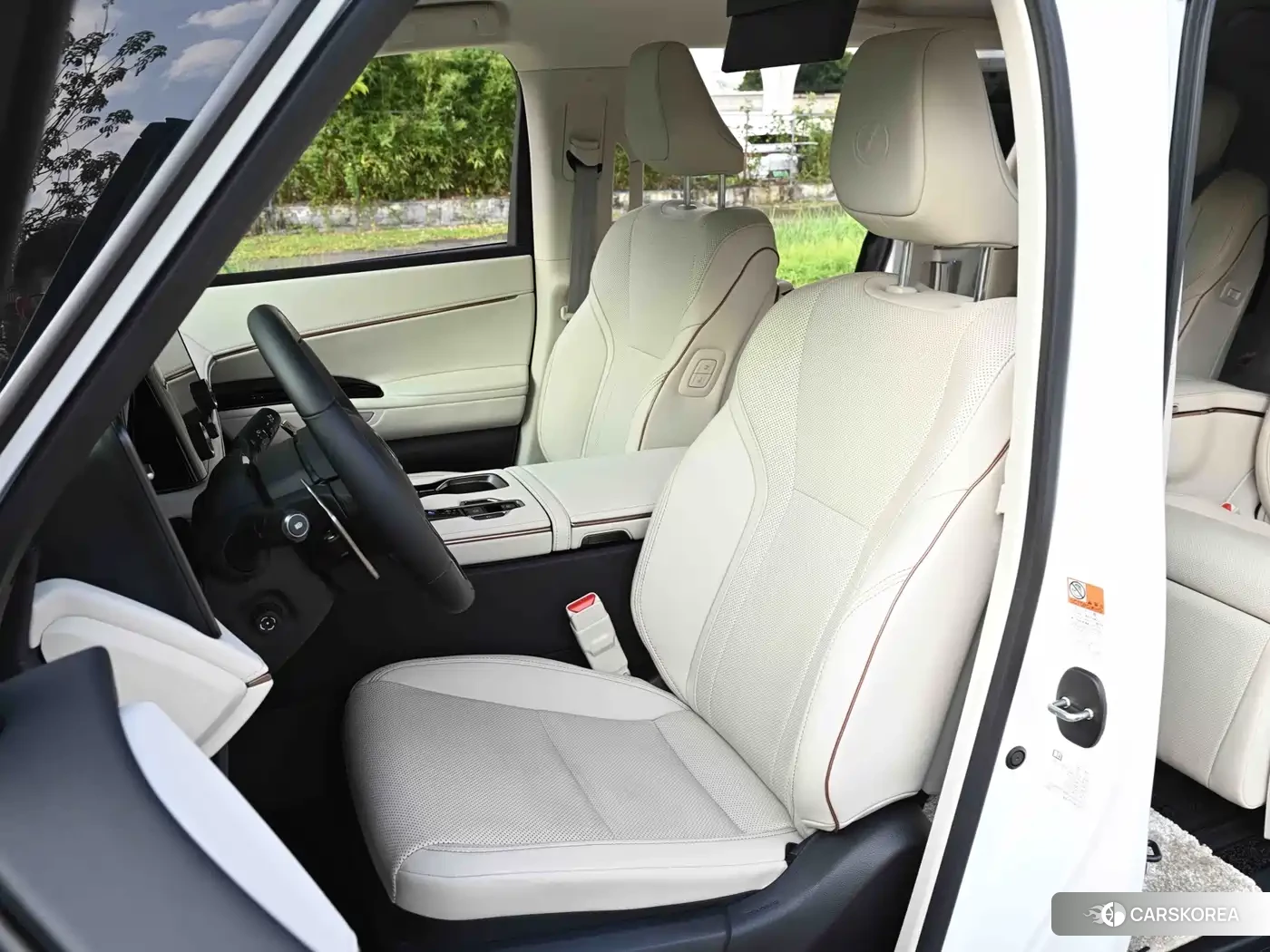 Lexus LM id 4681163 из Китая 24