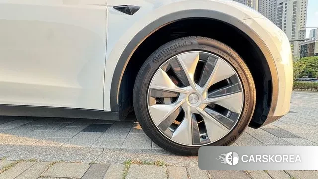 Tesla Model Y id 3041304 из Кореи 9