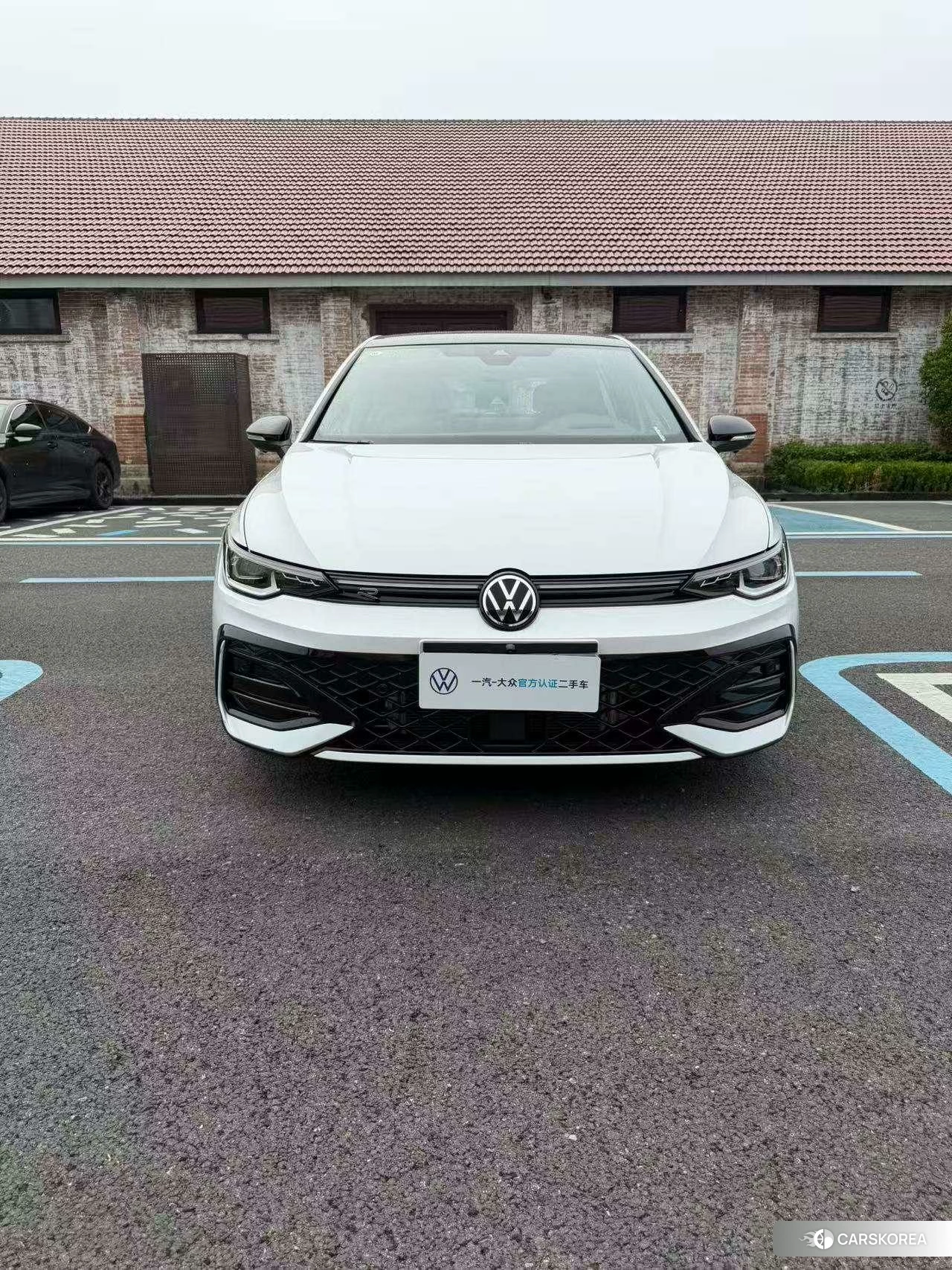 Volkswagen Golf 2024 Белый из Китая, фото 5
